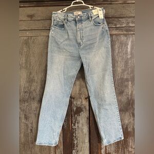 NWT - Abercrombie - 90s straight - Ultra High Rise